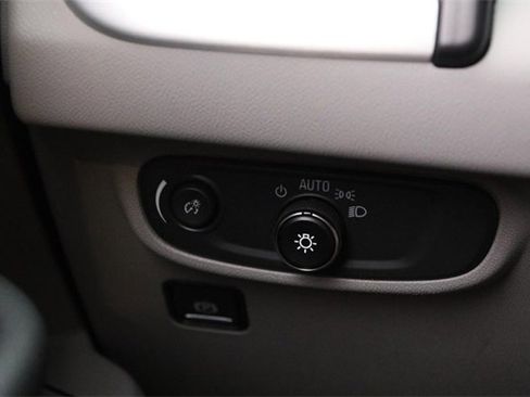 Used 2024 GMC Terrain SLE image 19