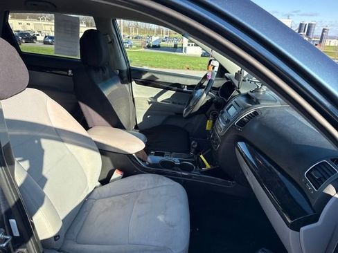 Used 2014 Kia Sorento LX image 13