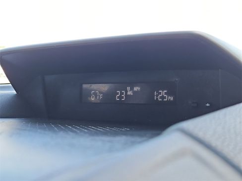 Used 2019 Subaru Crosstrek 2.0i Premium w/ Moonroof Package image 36