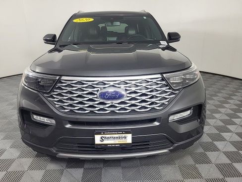 Used 2020 Ford Explorer Platinum w/ Premium Technology Package image 2