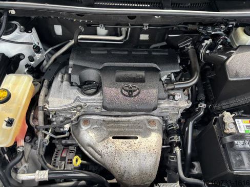 Used 2016 Toyota RAV4 LE FWD image 11