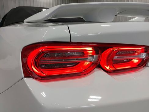 Used 2021 Chevrolet Camaro LT image 33