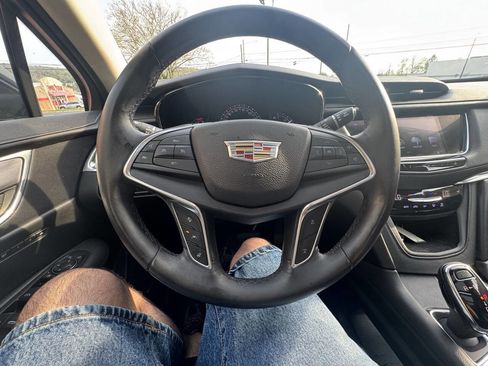 Used 2017 Cadillac XT5 Luxury w/ Driver Awareness Package AWD/4WD image 35