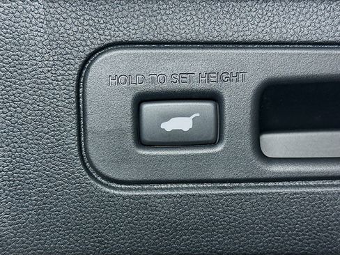 Used 2025 Honda Pilot Elite image 31