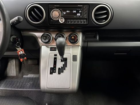 Used 2010 Scion xB image 18