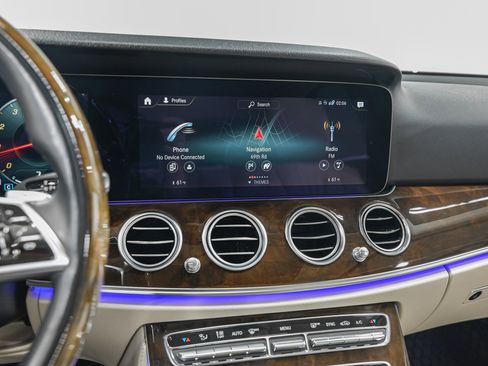 Used 2022 Mercedes-Benz E 350 4MATIC Sedan image 21