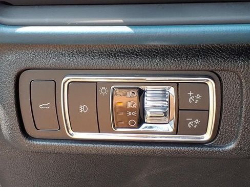 Used 2021 Lincoln Corsair Reserve AWD/4WD image 19