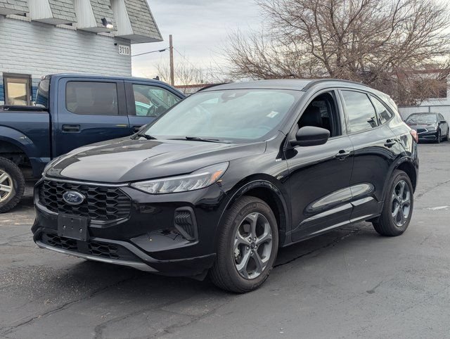 Used 2023 Ford Escape ST-Line AWD/4WD image 9