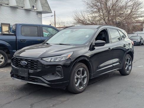 Used 2023 Ford Escape ST-Line AWD/4WD image 9