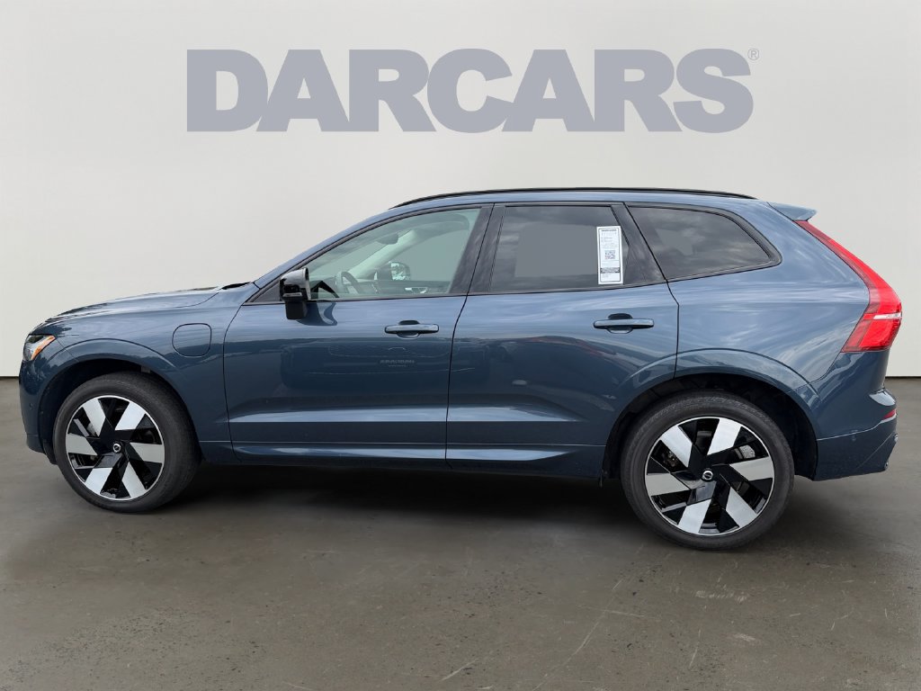 Certified 2024 Volvo XC60 T8 Plus w/ Climate Package AWD/4WD image 4
