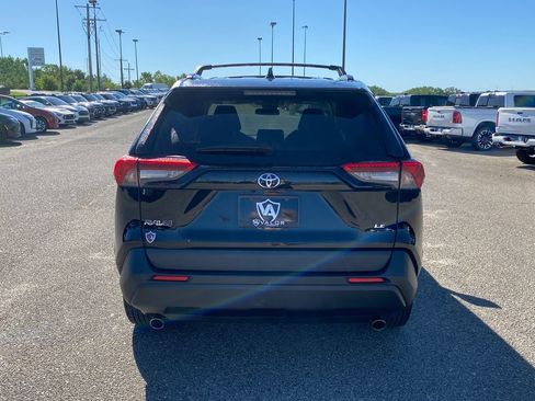 Used 2020 Toyota RAV4 LE w/ All Weather Liner Package FWD image 5