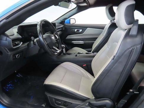 Used 2024 Ford Mustang Premium image 17