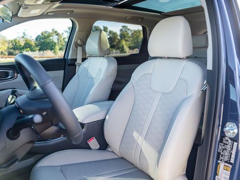 New 2026 Kia Sorento S w/ S Panoramic Sunroof Package image 17