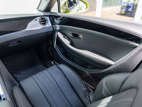 Certified 2025 Bentley Continental GTC AWD/4WD image 51