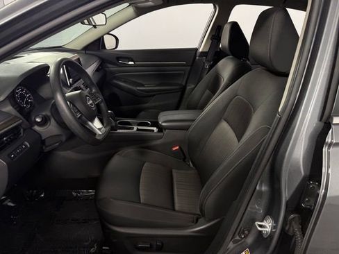 Used 2024 Nissan Altima 2.5 SV image 14