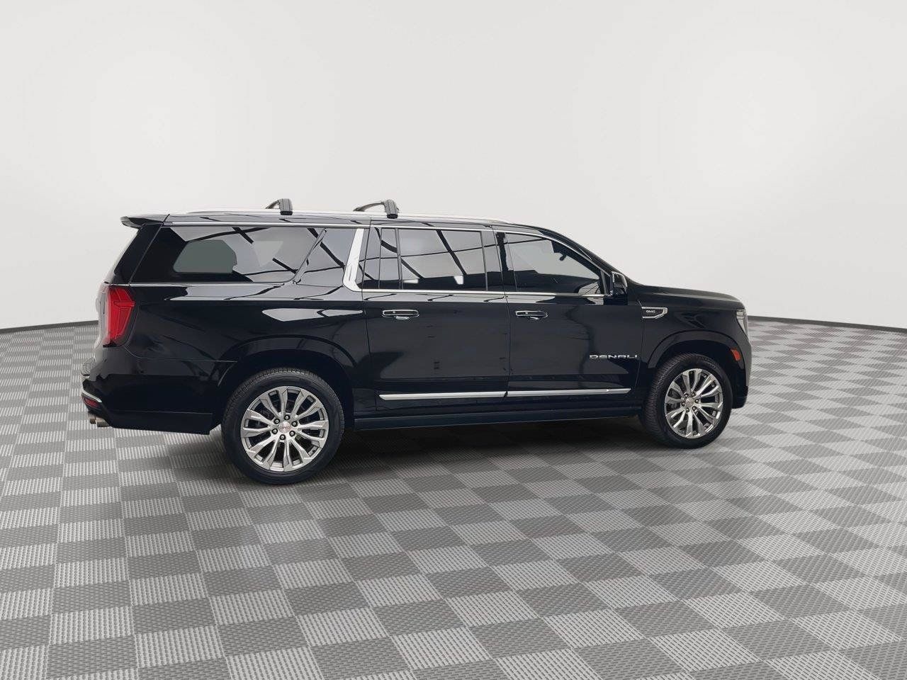 Used 2023 GMC Yukon XL Denali AWD/4WD image 44