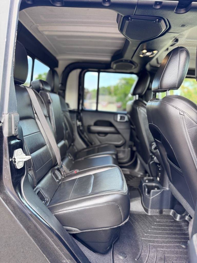 Used 2020 Jeep Gladiator Overland AWD/4WD image 16