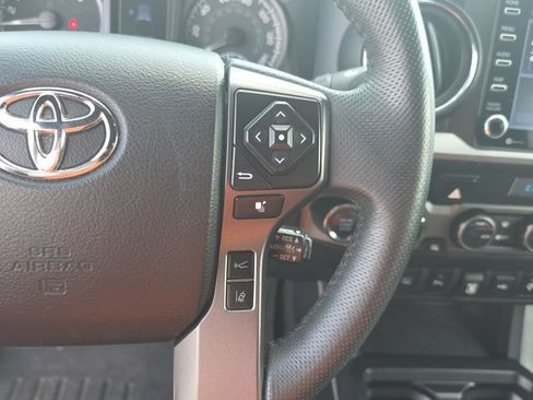 Used 2021 Toyota Tacoma TRD Off-Road w/ Technology Package AWD/4WD image 16
