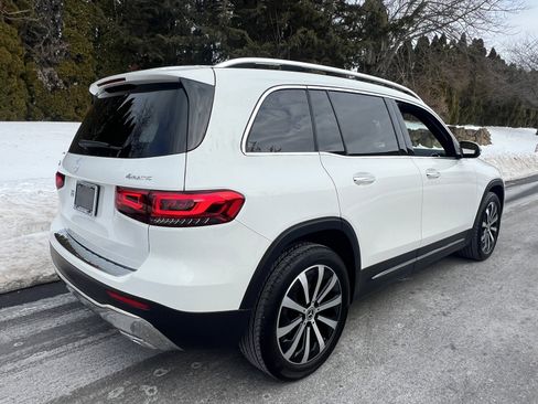 Used 2022 Mercedes-Benz GLB 250 Only 17,000 One Owner Miles - image 41