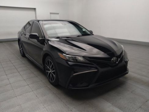 Used 2021 Toyota Camry SE FWD image 13