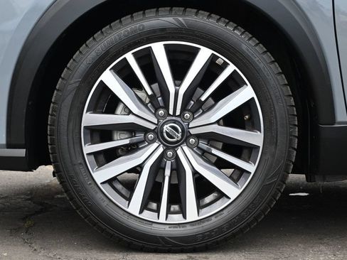 Used 2021 Nissan Kicks SV FWD image 9