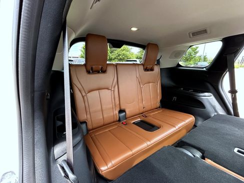 Certified 2023 INFINITI QX60 Sensory w/ Vision Package AWD/4WD image 19