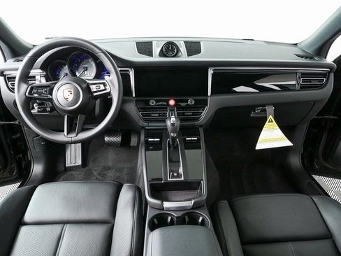 New 2026 Porsche Macan image 20