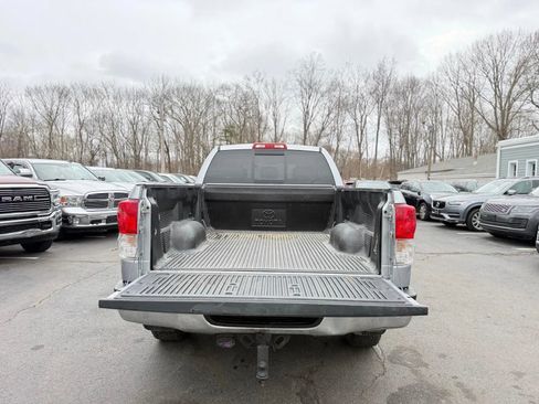 Used 2011 Toyota Tundra 4x4 Double Cab w/ Tow Pkg image 7