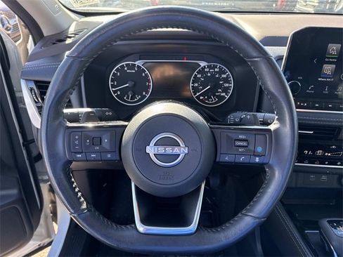 Used 2023 Nissan Rogue SL w/ SL Premium Package image 28