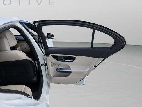 Used 2023 Mercedes-Benz C 300 Sedan image 25