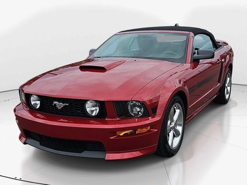 Used 2009 Ford Mustang GT RWD image 11