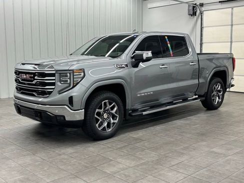 Used 2026 GMC Sierra 1500 SLT w/ SLT Premium Plus Package image 5