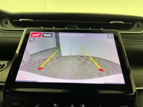 Used 2023 Jeep Grand Cherokee Limited w/ Luxury Tech Group II image 35