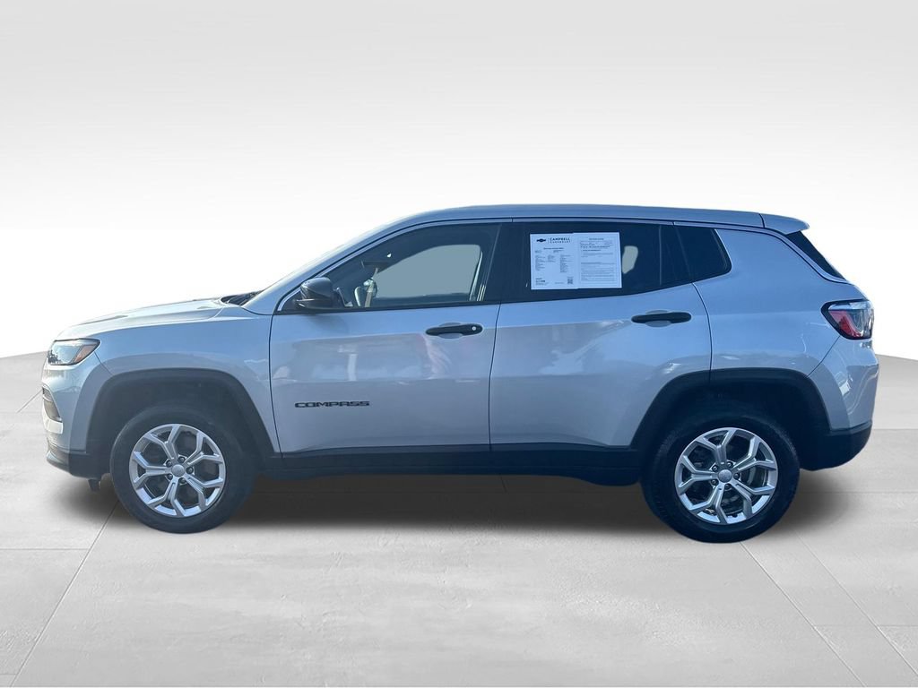 Used 2024 Jeep Compass Sport AWD/4WD image 4