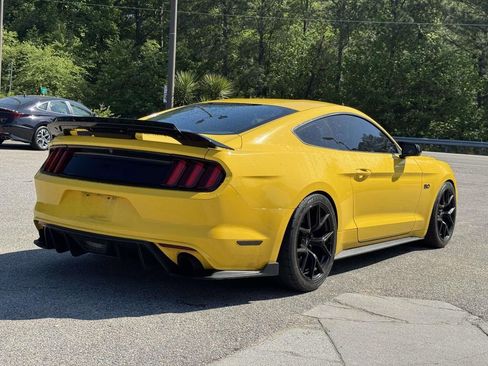 Used 2017 Ford Mustang GT w/ Black Accent Package RWD image 20