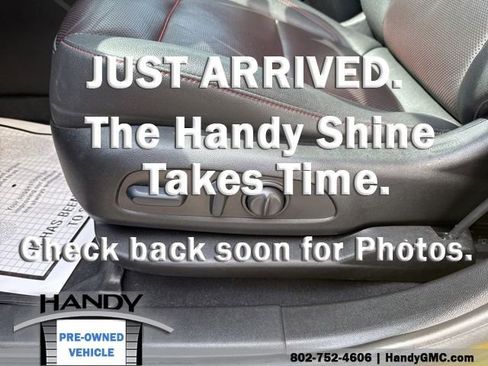 Used 2022 Chevrolet Blazer RS w/ Enhanced Convenience Package AWD/4WD image 17