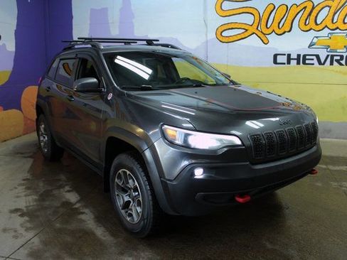 Used 2021 Jeep Cherokee Trailhawk w/ Sun & Sound Group image 4