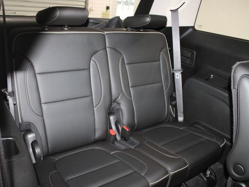 Used 2021 GMC Acadia Denali w/ Denali Technology Package FWD image 32