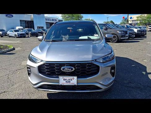 Certified 2023 Ford Escape ST-Line Select w/ Tech Pack #2 AWD/4WD image 3