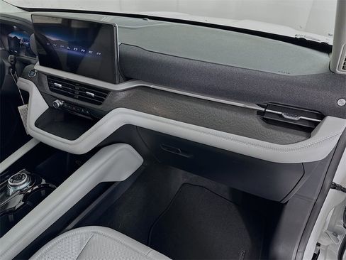 New 2026 Ford Explorer Platinum w/ LUX Leather Package image 32