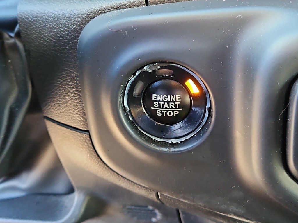Used 2022 Jeep Wrangler Unlimited Sport AWD/4WD image 33