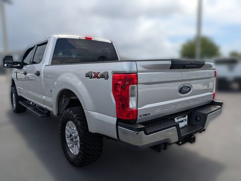 Used 2019 Ford F250 XLT AWD/4WD image 7
