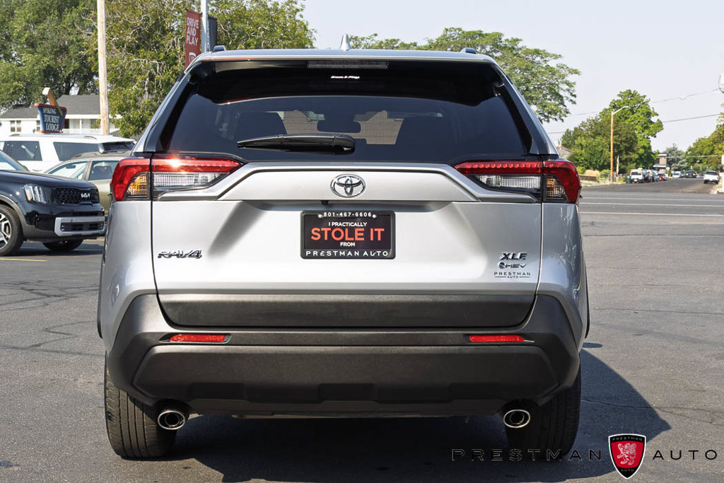 Used 2025 Toyota RAV4 XLE AWD/4WD image 16