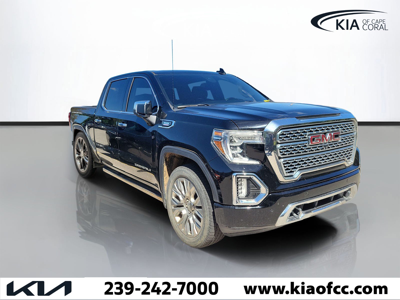 Used 2020 GMC Sierra 1500 Denali w/ Denali Ultimate Package AWD/4WD image 1