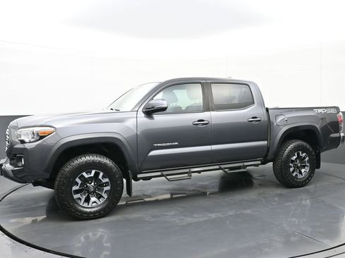 Used 2021 Toyota Tacoma TRD Off-Road image 6