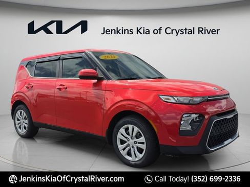 Used 2021 Kia Soul LX FWD image 2