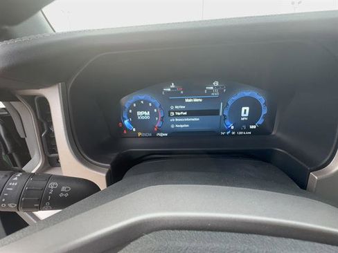 Used 2025 Ford Bronco Outer Banks image 11