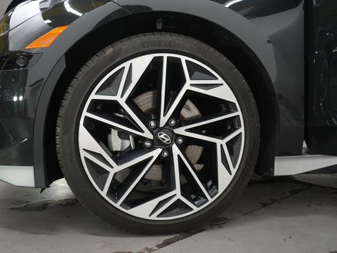 Used 2023 Hyundai Ioniq 6 Limited AWD/4WD image 29