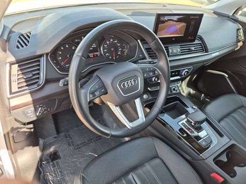 Used 2023 Audi Q5 2.0T Premium w/ Convenience Package AWD/4WD image 11