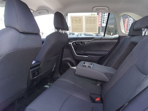 Certified 2022 Toyota RAV4 LE w/ Carpet Mat Package (TMS) AWD/4WD image 10